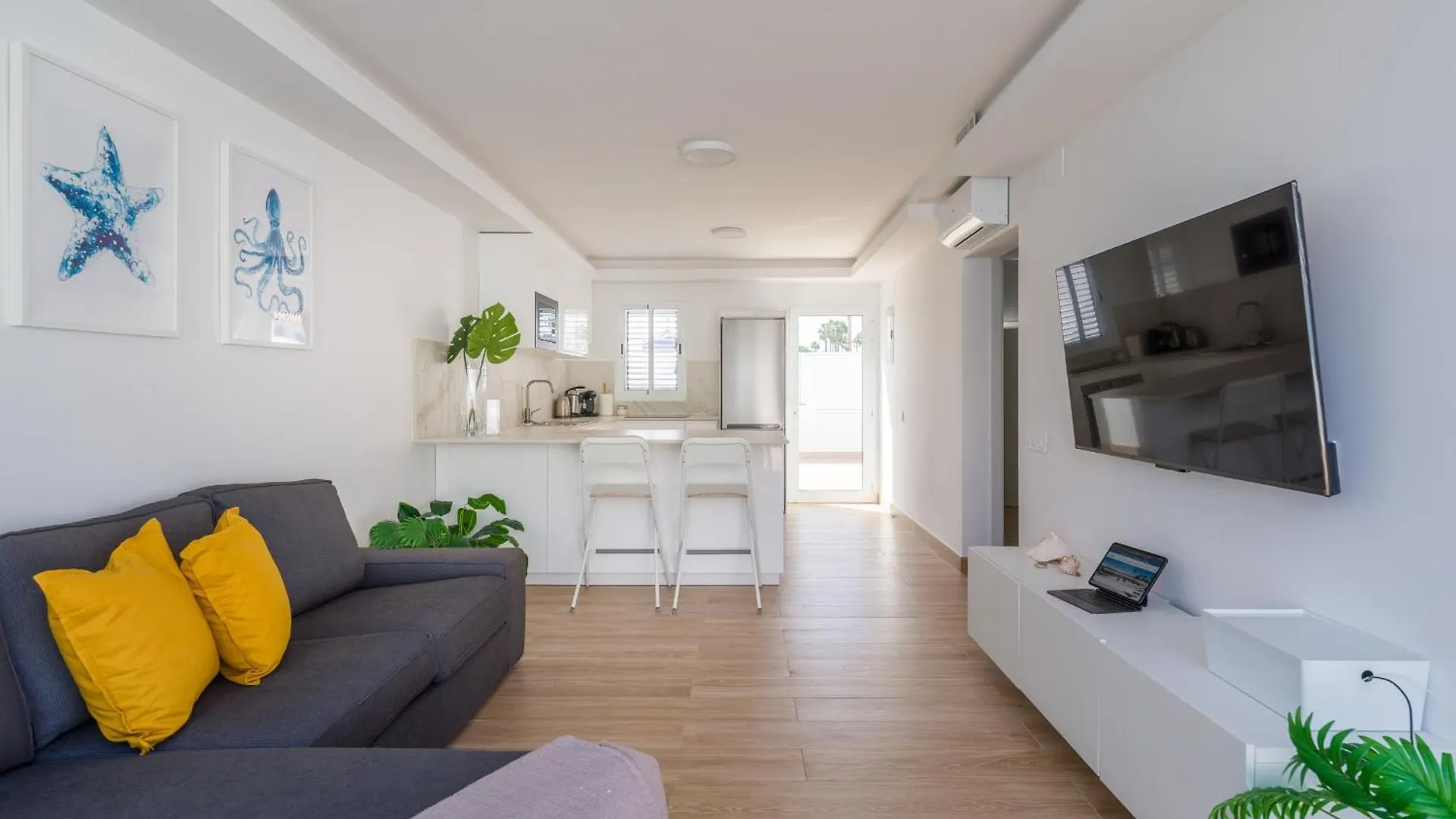Seaside Home Playa Del Ingles Refurbished In 2024 San Bartolome de Tirajana  Holiday home